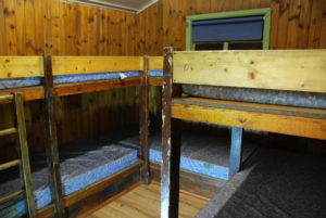 Will Smith bedroom (6 bunks)